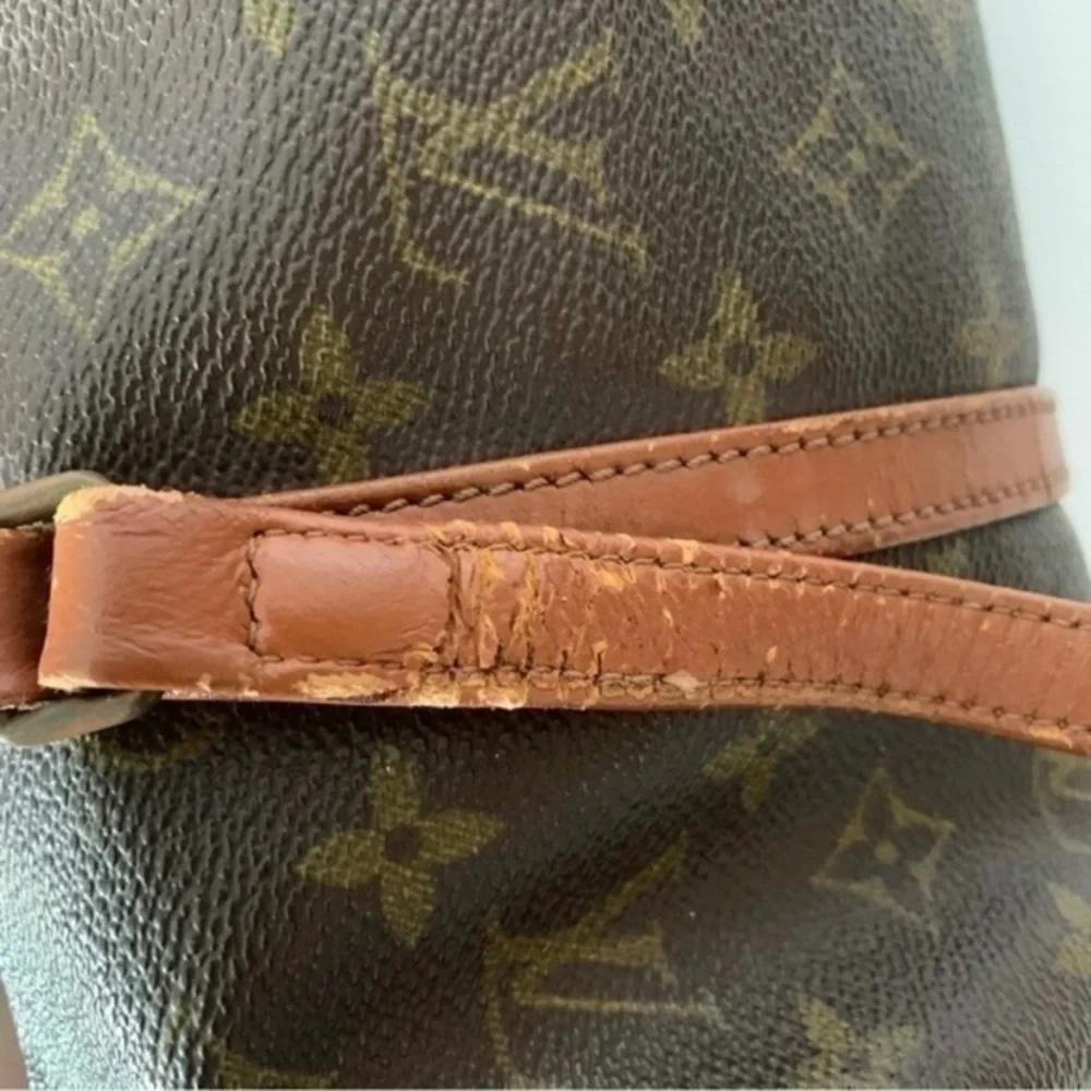 LOUIS VUITTON Monogram Papillon - Picture 6 of 12